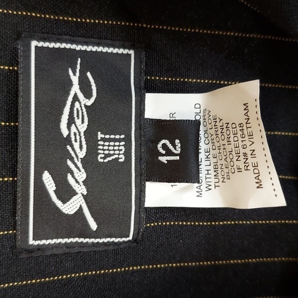 Sweet Suit - Picture 7 of 14